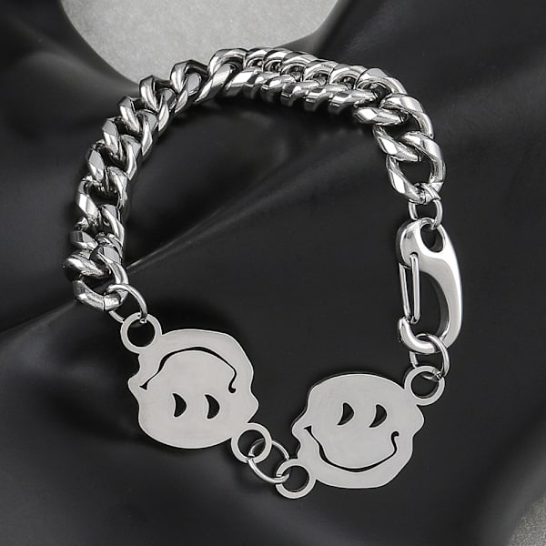 Rannekoru katkarapukoulu smiley-naama, jossa pieni d