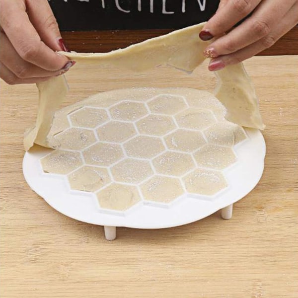 19 Holes Dumpling Maker Plastic Ravioli Mold Dumpling Wrapper Dou