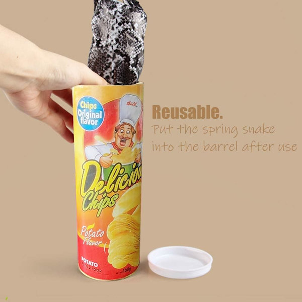 Aprilsnar-gave: Studerende spiller tricks på kartoffelchips-slange