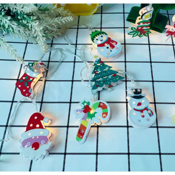 LED-lys med julemannhode - 3m, 20 lys - USB-modell