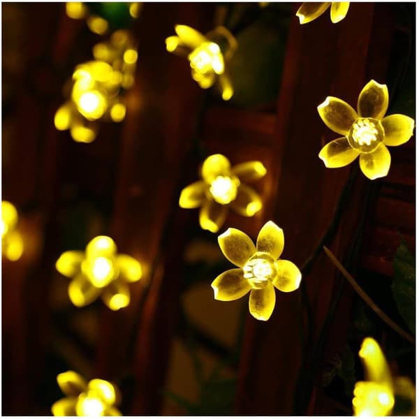Solcellsdrivna utomhus ljusslingor 50LED Blomformad solcellslampa