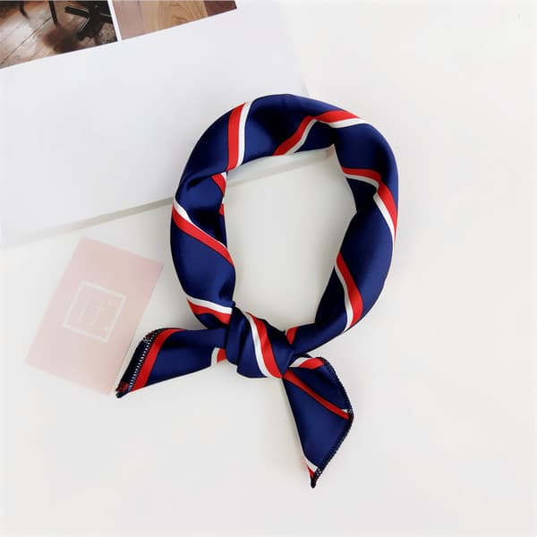 Silkefølelse Sjal Medium Kvadrat Satin Hodeplagg for Kvinner 20 ×