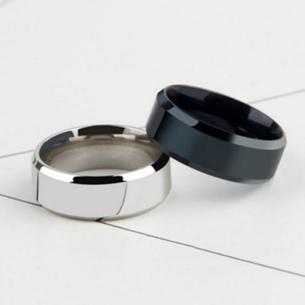 2 stycken titanringar med fasade, blanka ytor