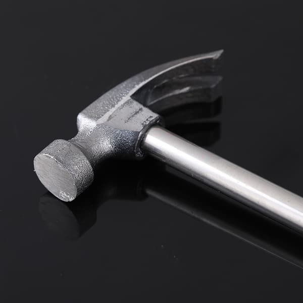 Sporet hammer med buet stålhode og glassfiberhåndtak