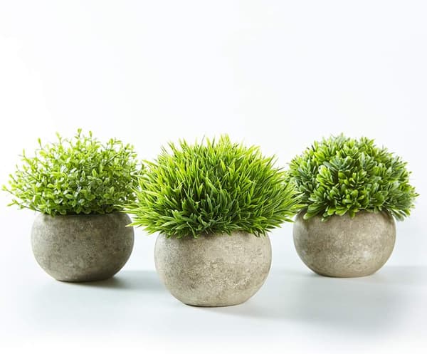 Sæt med 3 Kunstige Indendørs Planter med Grøn Græs i Grå Potter, S