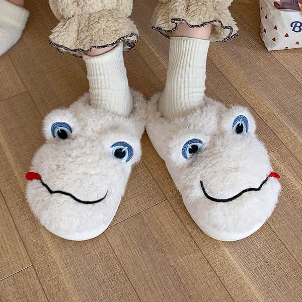 Söta inomhus tofflor med tjock sula, plysch, halkfria, tecknade motiv