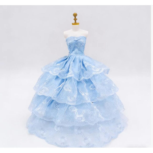 7 stycken dockklänningar, bröllopsklänningar, prinsessa Barbie halv-b