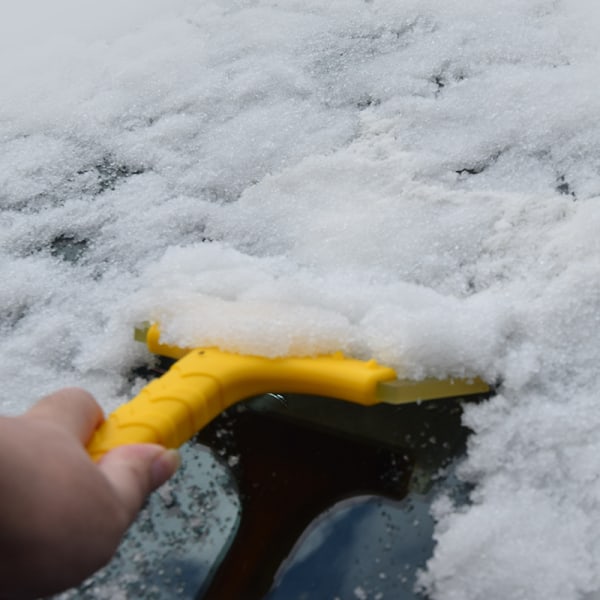 Uppgraderad version för bil, större och bredare snöspade med bulltender