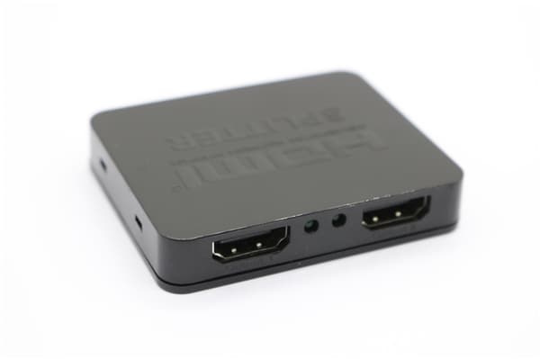 HDMI-splitter 1 ind 2 4K2K HDMI-splitter 1 ind 2 ud HDMI1 i