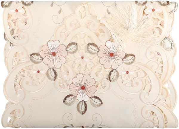 Bordløper med blomsterbroderi, moderne og elegant tebord