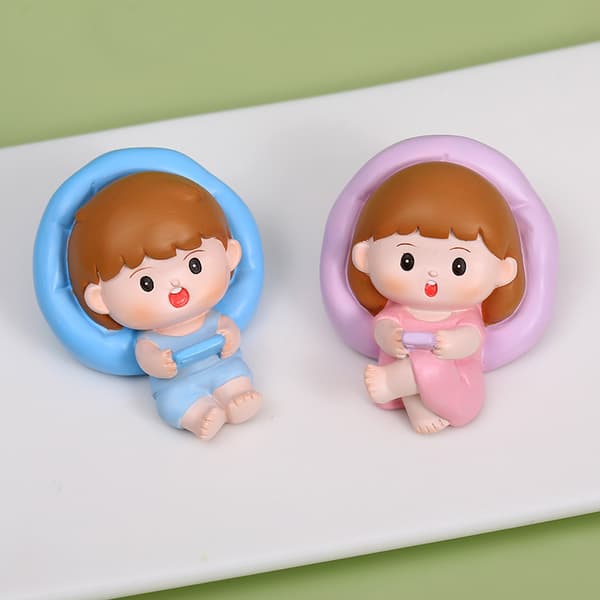 2 liggende babypynt Baby kakebaking pynt Full mo