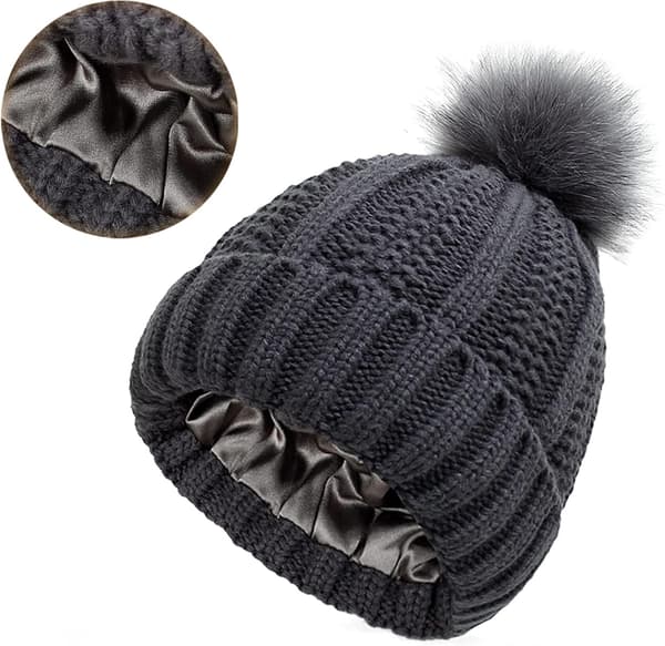 Vinterlue for kvinner, strikket beanie med fast pompom, varm