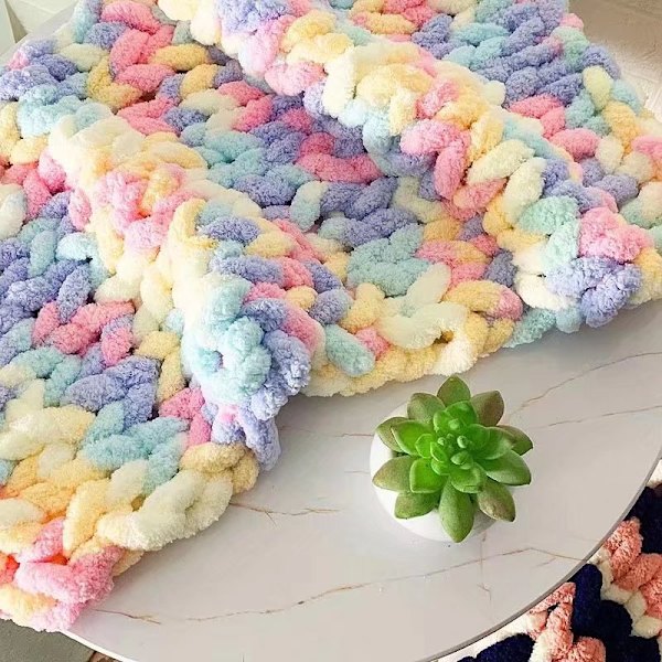 Roving 1-pack (ca 27 meter) - Macaron Regnbåge - Fluffig Chenille
