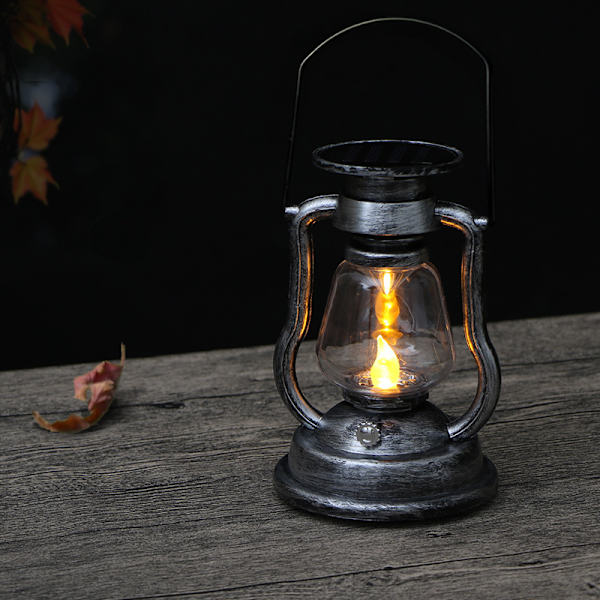 4 aurinkokäyttöistä retro-kerosiinilamppua hevosen muotoisia LED-ulkovalaisimia puutarhaan ja pihalle