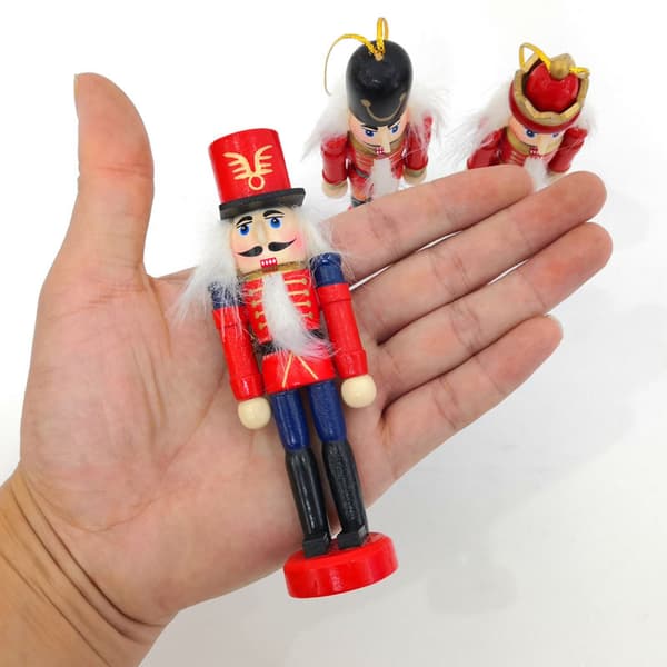 6 trefigurer 12 cm nøtteknekker julepynt malt valnøtt soldat
