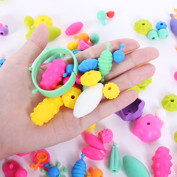 300 Delar Flickors Leksak DIY Smyckeskit Modekul Kul för Halsband Ri