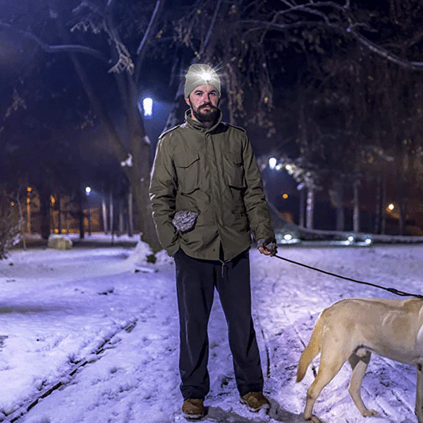 Bluetooth Beanie Hat med Lommelykt, LED Lysende Beanie Musikkhatt, Beanie