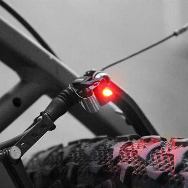 Cykelbroms - Hållbar Röd LED V-formad Bromsljus för