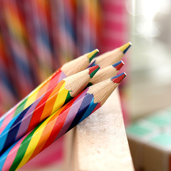 16 kreativa regnbågepennor söta flerfärgade studentprisfärg