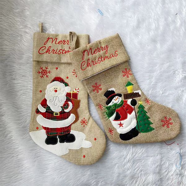 2 st julstrumpor presentpåsar Linne Tomte broderad