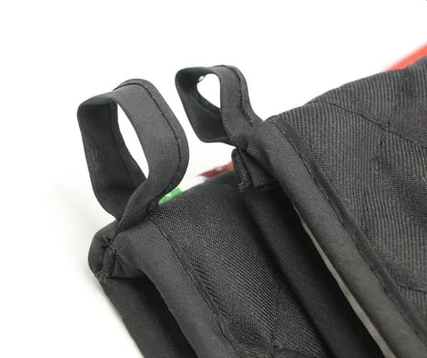 2 set jultryckta mikrovågsugnshandskar och köksgryta
