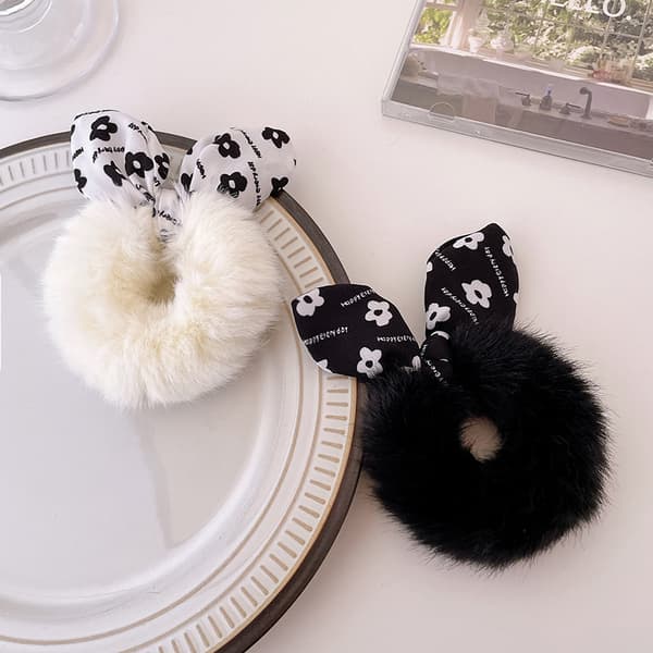 4 stk Søte Gummibånd Elastiske Fluffy Hestehaleholder Hårbånd La