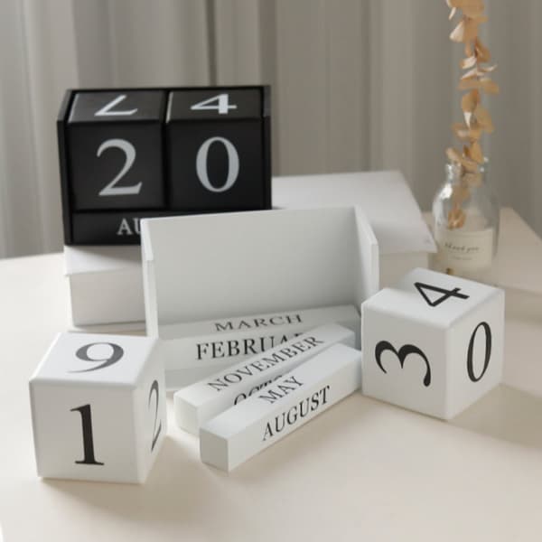 Enkel og moderne træbordkalender, permanent daglig blok Ca
