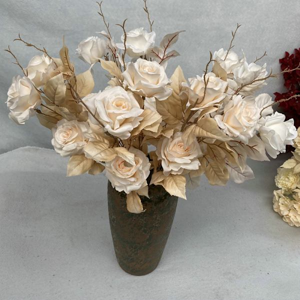 8 kunstige roser, silkeblomster med