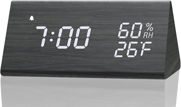 Digital väckarklocka med trä-LED-display, 3 larm