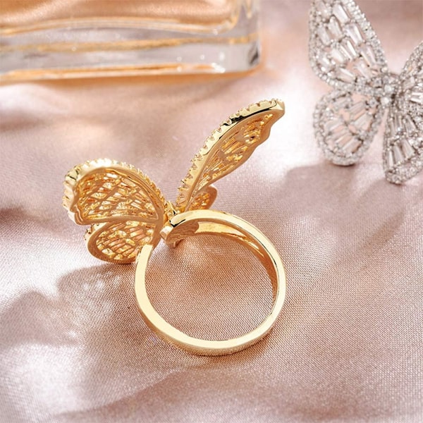 Cubic Zirconia Butterfly Ring med Glitrende Krystall Sløyfe Knuckle