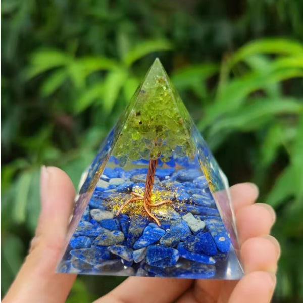 Krystallenergi-pyramide for meditasjon og chakrahealing Gems DXGHC