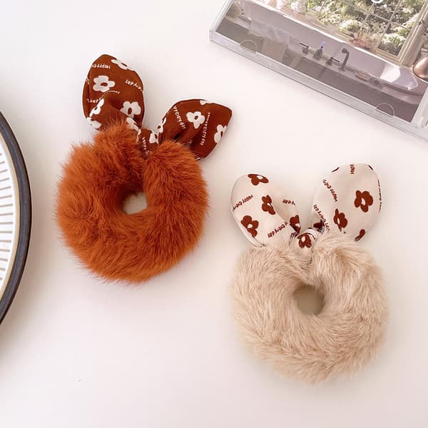 4 stk Søte Gummibånd Elastiske Fluffy Hestehaleholder Hårbånd La