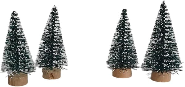 Set med 4 mini plastjulgranar med träbas och snö H