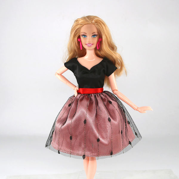 Barbie-muotiasu, 5 osaa, 5 nukken tarviketta, lapsille