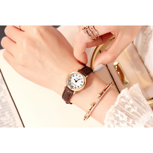Liten rund familjeklocka söt elegant litet band boudoir honung