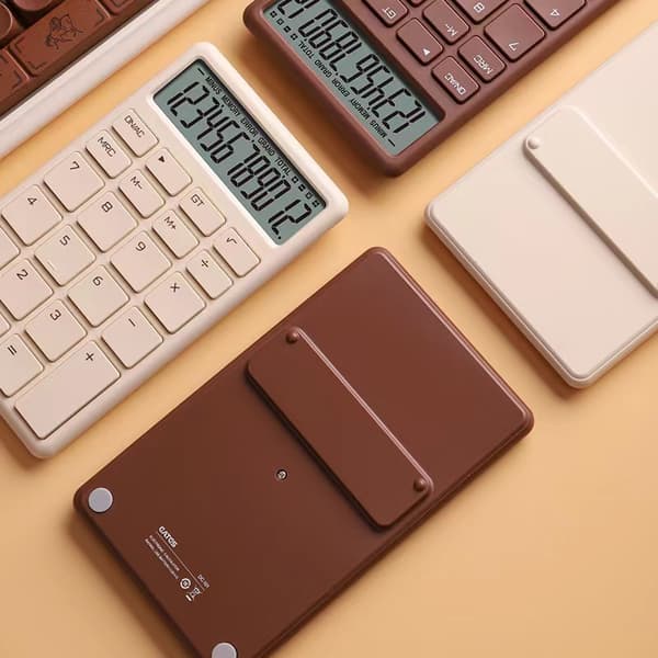 Lomme- og skrivebords-kalkulator i beige med lys LCD, dobbel strøm H