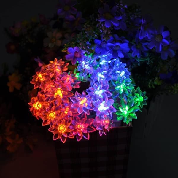 Akkuvirtalähdeinen 6m 40 LED-lootus-valosarja, 8 tilaa