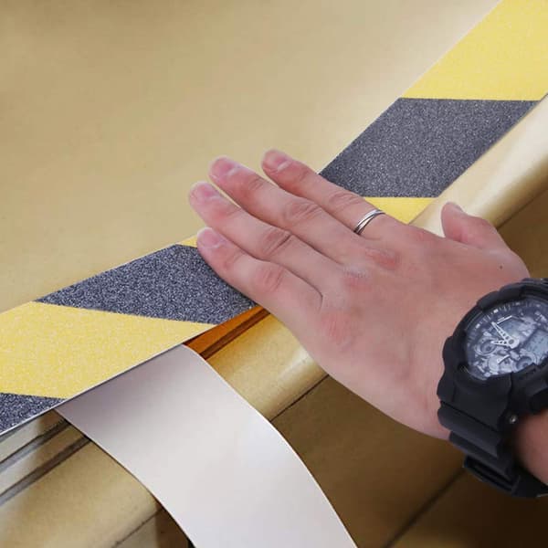 5cm x 10m Halkskyddstejp för trappor, halkfria steg Hög T