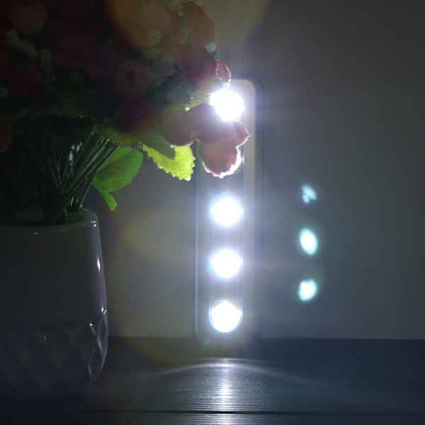 Pakke med 4, DIY-stickmonterede 5 LED berøringslamper, batteridrevet