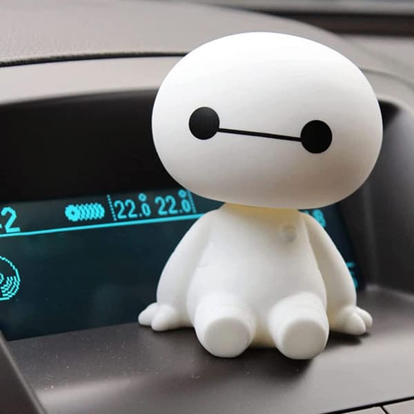 Söt Baymax Bobblehead med Bas & 360 Grader Roterande Huvud