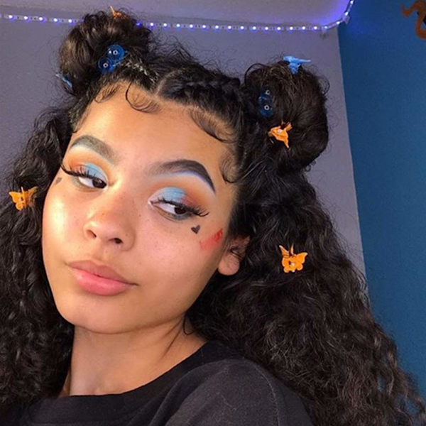 100 Butterfly Hårklipp Klø Barrettes, Assorterte Farger Mini Kjeve