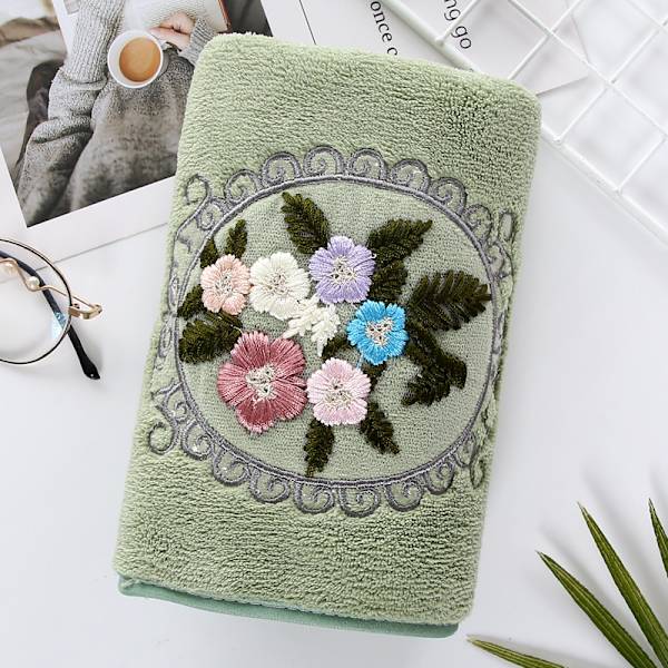 4-pack med högdensitetsvävda korallsammetsblommor broderade