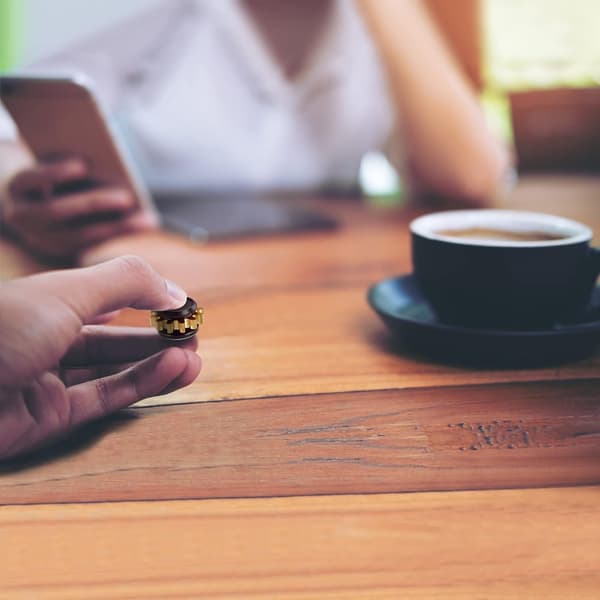 2 stycken kopparväxel metallspinnleksak liten fidgetleksak solid met
