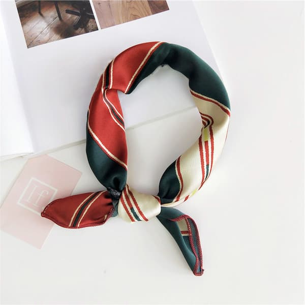Silkefølelse Sjal Medium Kvadrat Satin Hodeplagg for Kvinner 20 ×