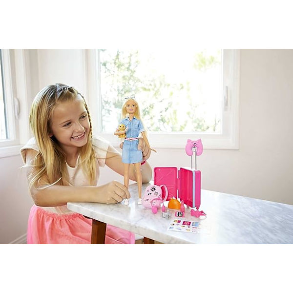 Barbie-nukke ja matkasarja, mukana pentu, matkalaukku ja yli 10 tarviketta