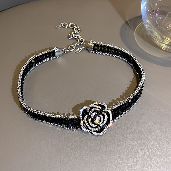 Temperament svart krystall roseblomst halskjede, fasjonabelt design
