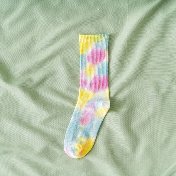 Färgglada Tie-Dye Mjuka Crew-strumpor för Kvinnor, Dämpade Casual Strumpor C