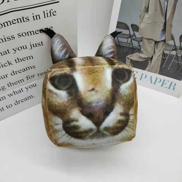 Stor Kattedukke Big Floppa Pludset Simuleret Caracal P