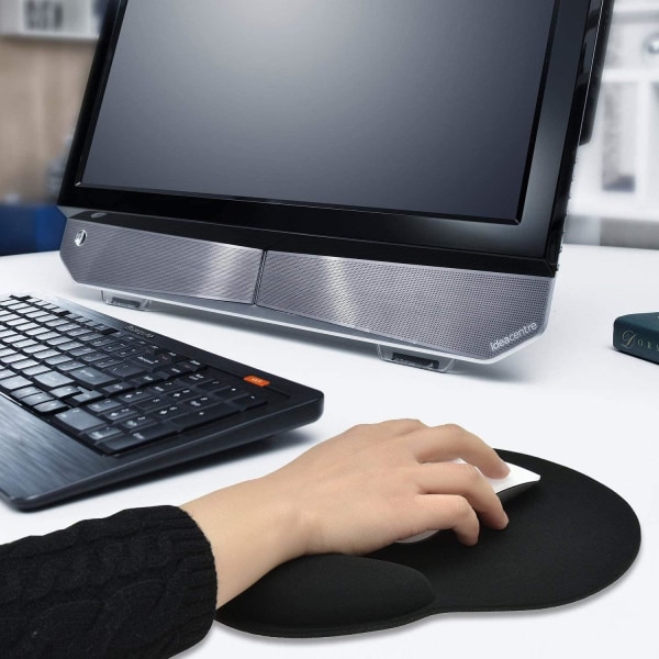 Hiiren alusta geelirannetuella, mukavuutta ergonomisen rannetuen ansiosta