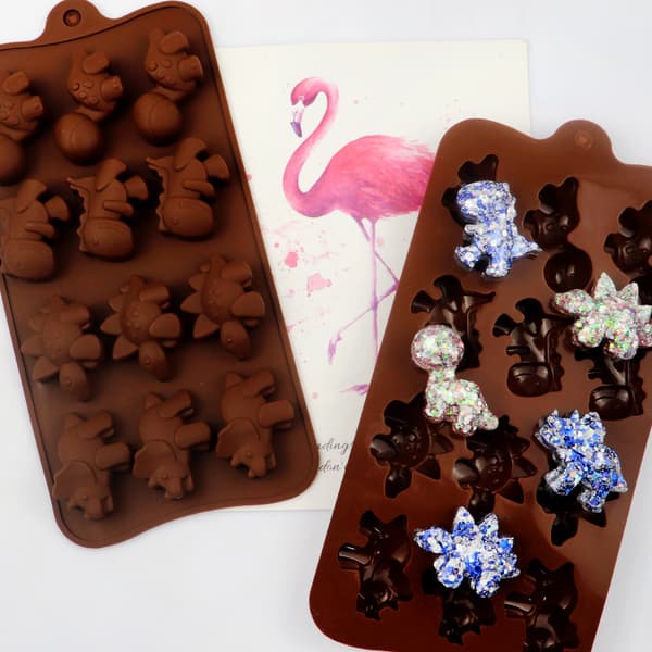12-håls dinosaurie chokladformar, set med 4, non-stick silikon